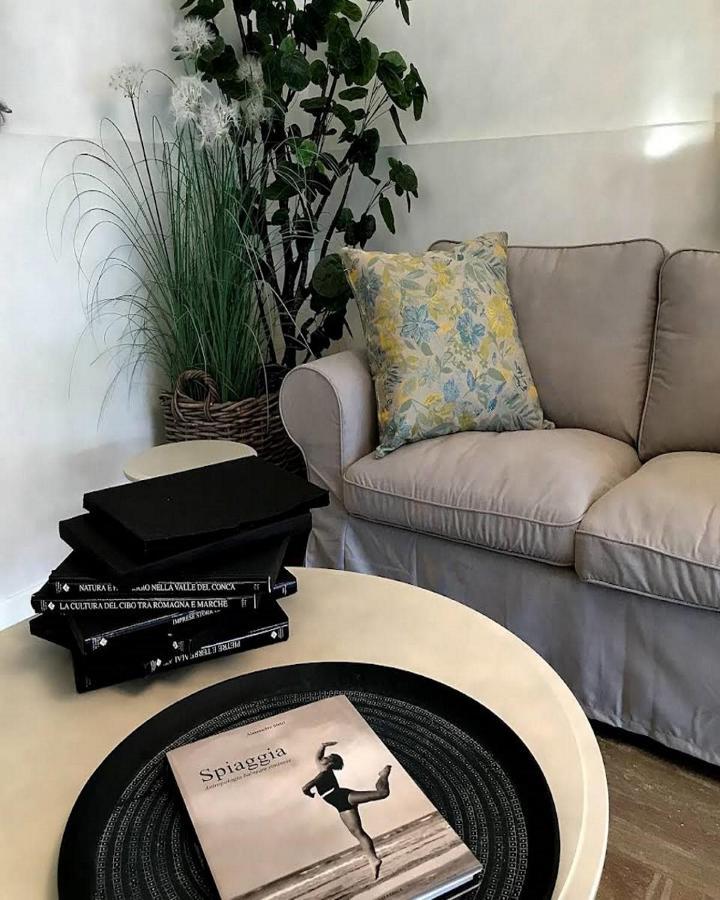 Hotel Mon Pays Riccione Bagian luar foto